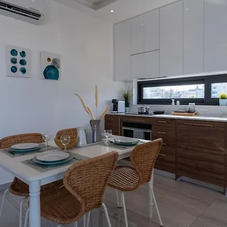 Thalassa 2-bedroom In דירה לרנקה