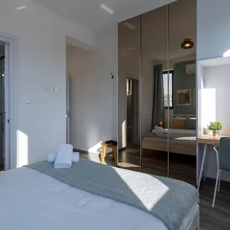 Thalassa 2-bedroom In דירה *