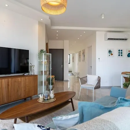 Thalassa 2-bedroom In לרנקה